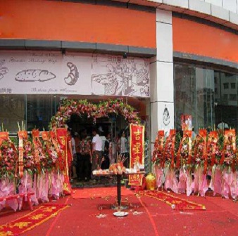 華潤(rùn)萬(wàn)街面包店開(kāi)業(yè)