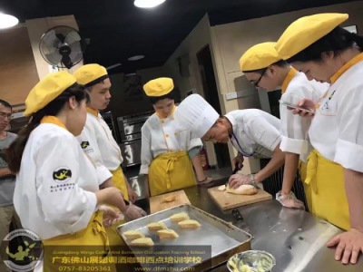 寒冬來臨，也阻擋不了展翅學員對烘焙的熱情！