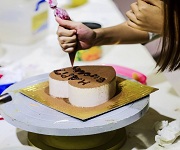 學(xué)做蛋糕師一般要學(xué)多久？多長(zhǎng)時(shí)間合適？