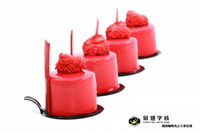 成為優(yōu)秀的西點(diǎn)師我們應(yīng)該從哪方面入手？