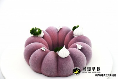 高中畢業(yè)之后做什么？出去打工不如學西點技術